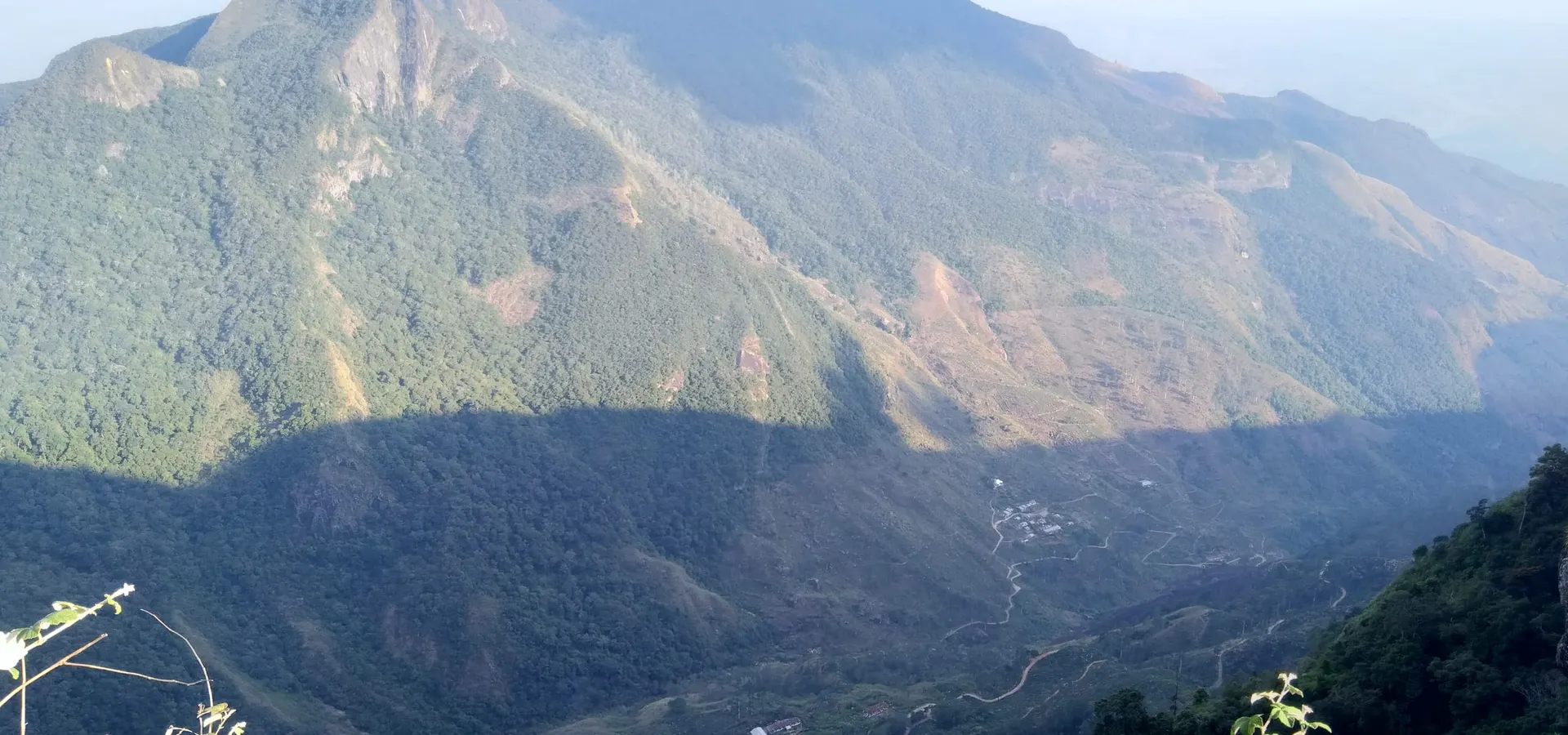 The view over the escarpment at World's End, Horton Plains